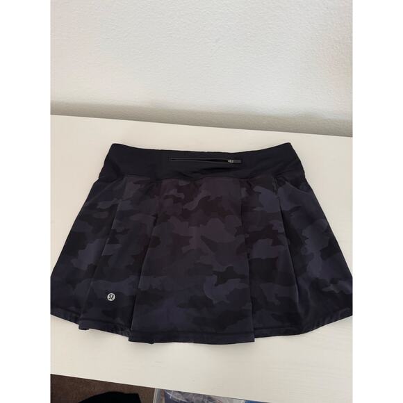 Lululemon Women’s Pace Rival Black Camo Skort Mid Rise Size 8 Athletic skirt - Picture 8 of 8
